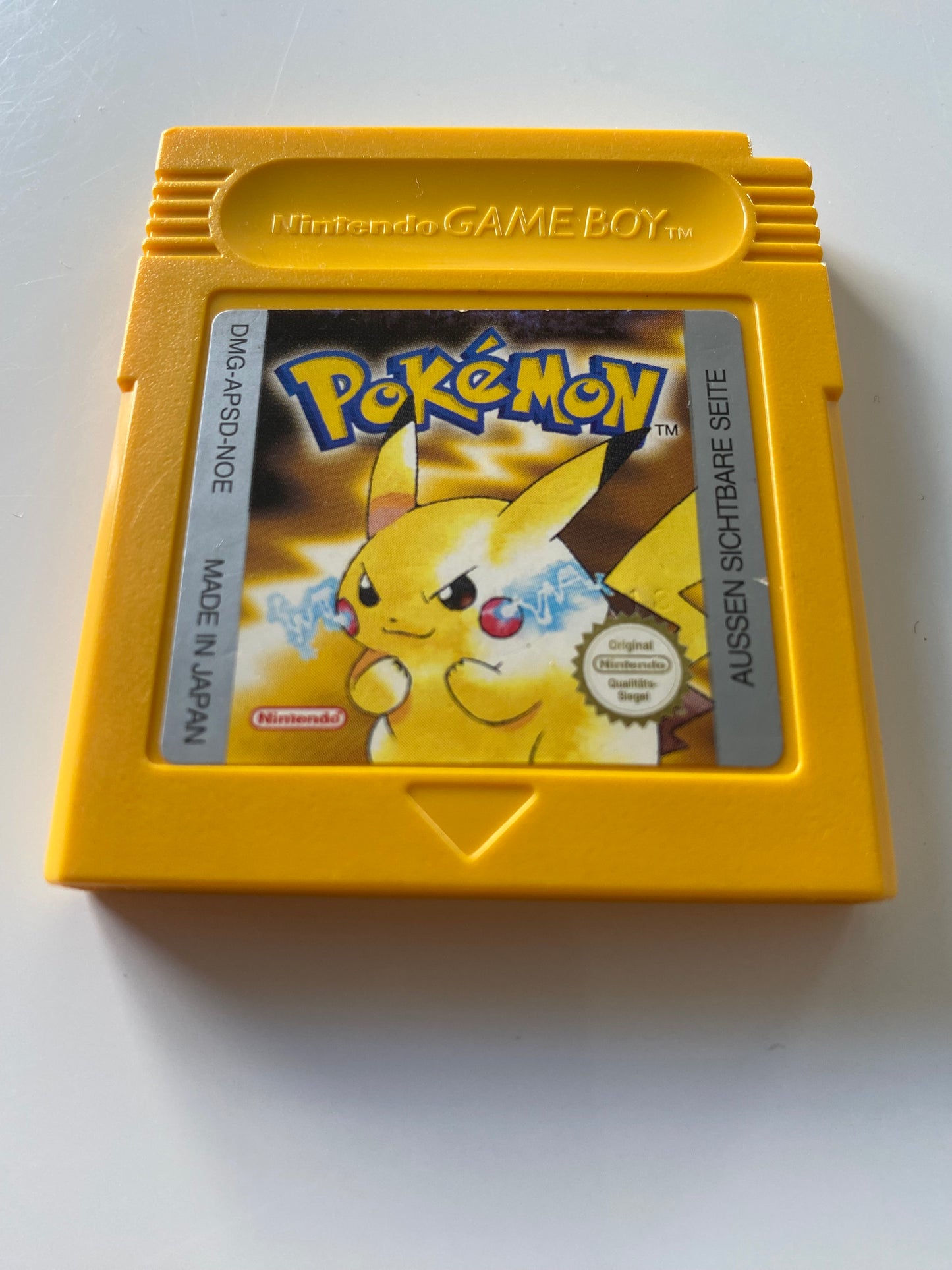 Game Boy Spiel Gelbe Edition Batterie gewechselt
